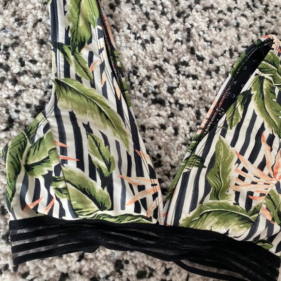 Haut de maillot de bain Body glove ◉ Body Glove Deep V Bikini Top Swimsuit - Picture 8 of 11